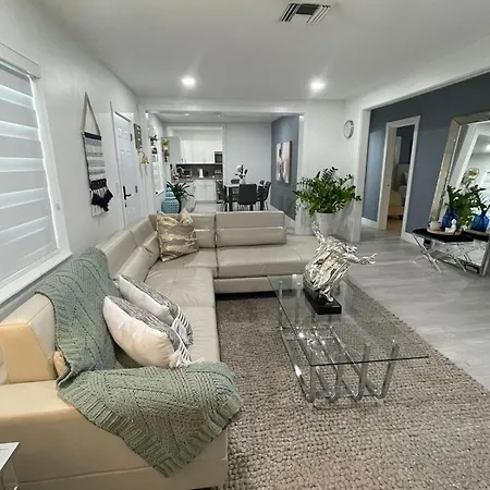 Ferienwohnung Exquisite Miami Retreat By Miami Int Airport